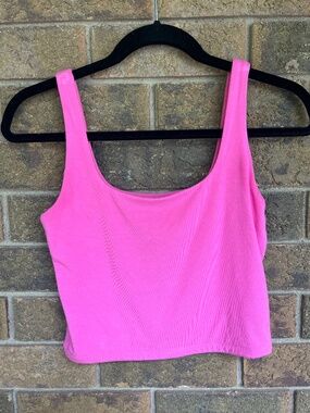 GAP Hot Pink crop tank, medium